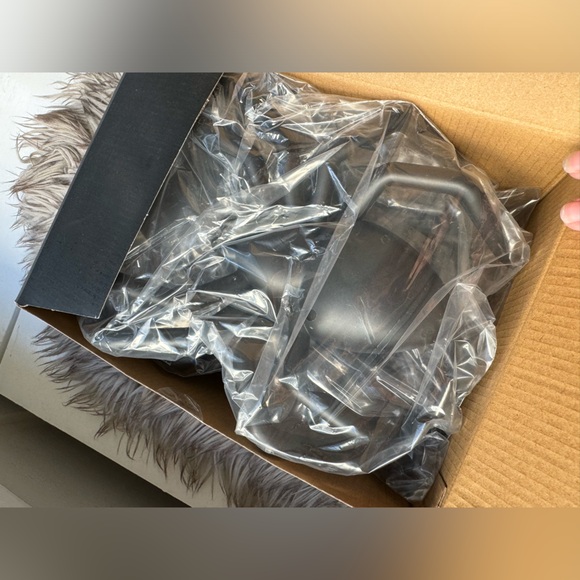 🕸️🕷️ Halloween Wall Mounted Spider Set - Picture 4 of 5